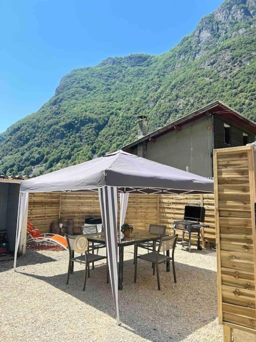 Charmante Maison De Montagne Pour 8 Personnes Livet-et-Gavet Εξωτερικό φωτογραφία